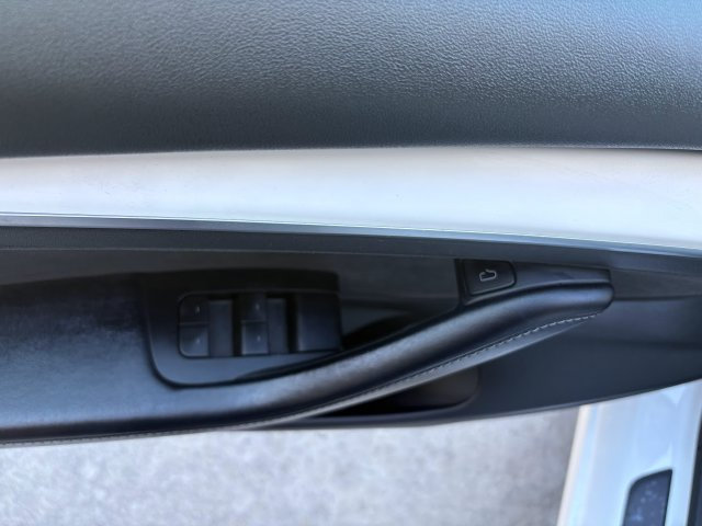 Used 2022 Tesla Model 3 Long Range AWD/4WD image 10