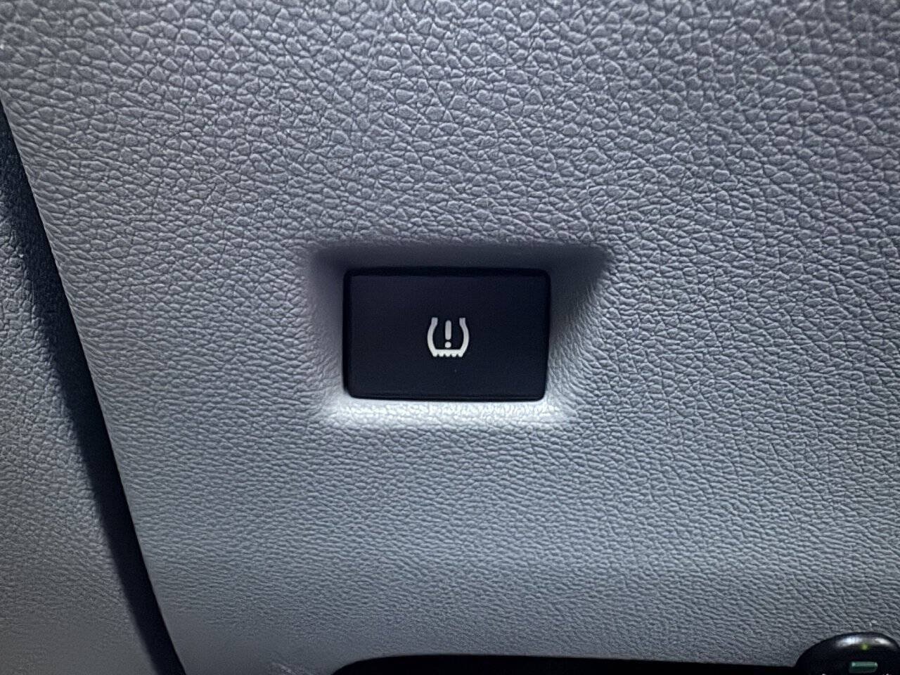 Used 2013 Honda Accord LX image 22