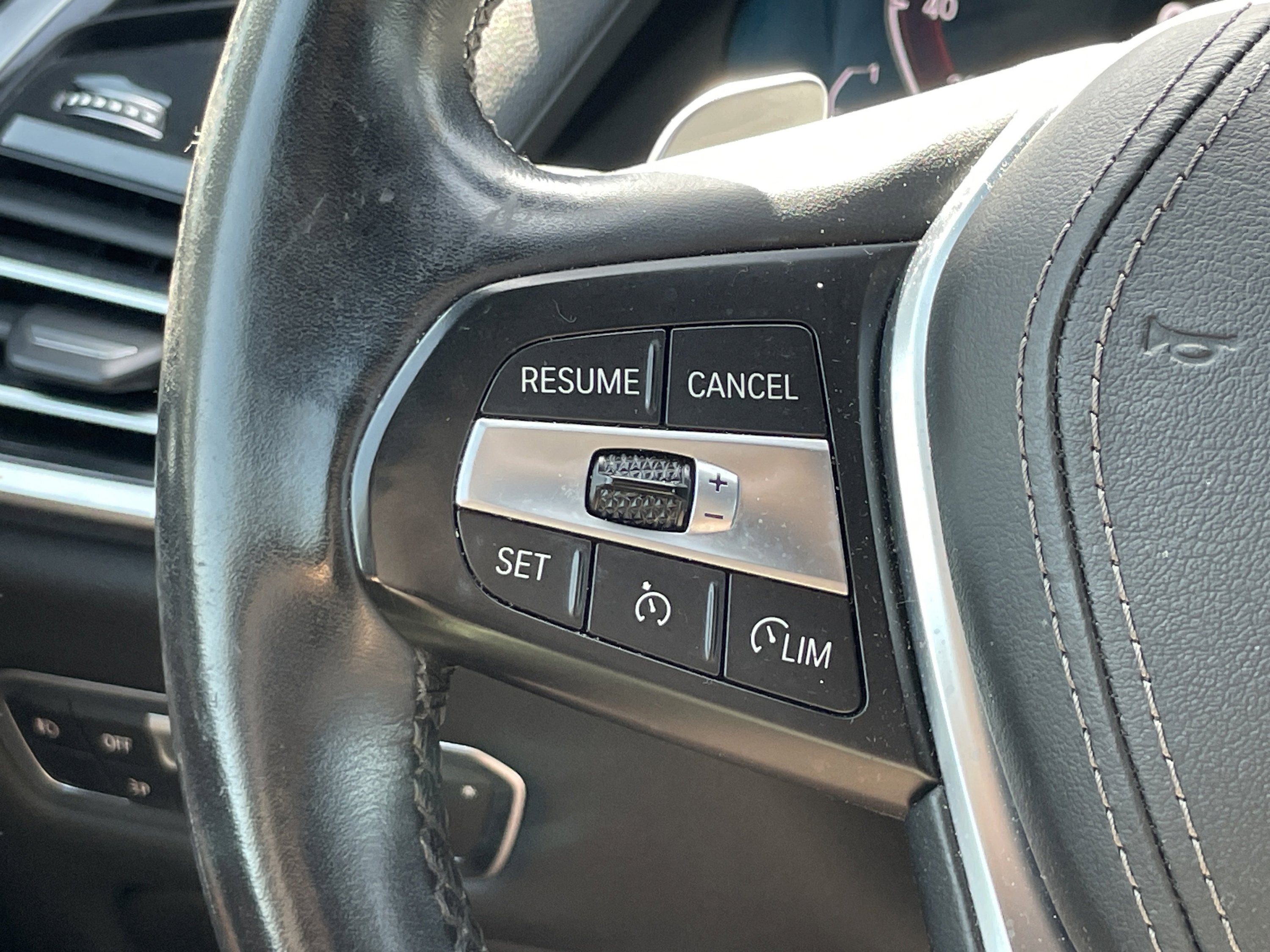 Used 2019 BMW X5 xDrive50i w/ Executive Package AWD/4WD image 17