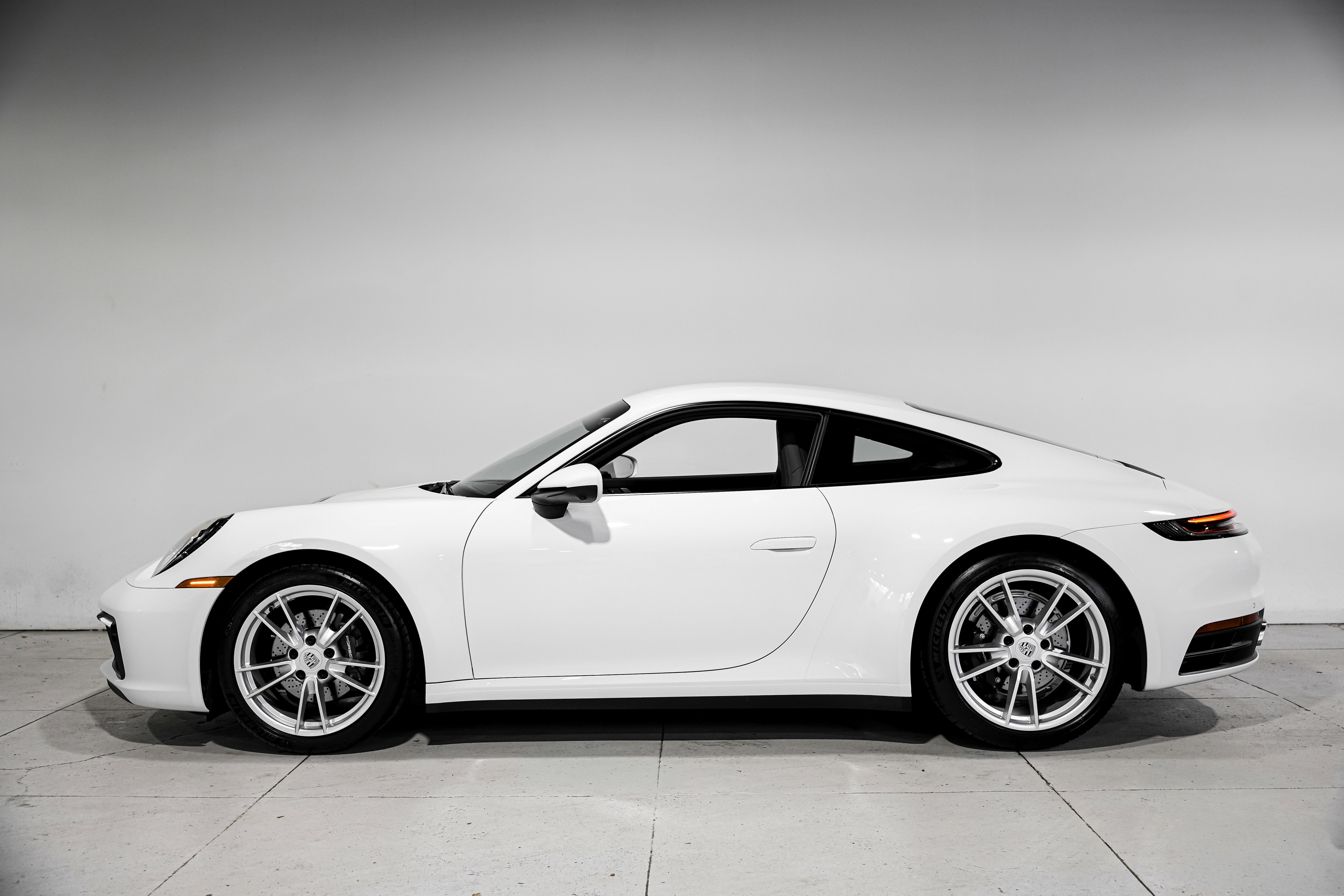 Used 2023 Porsche 911 Carrera w/ Premium Package image 7