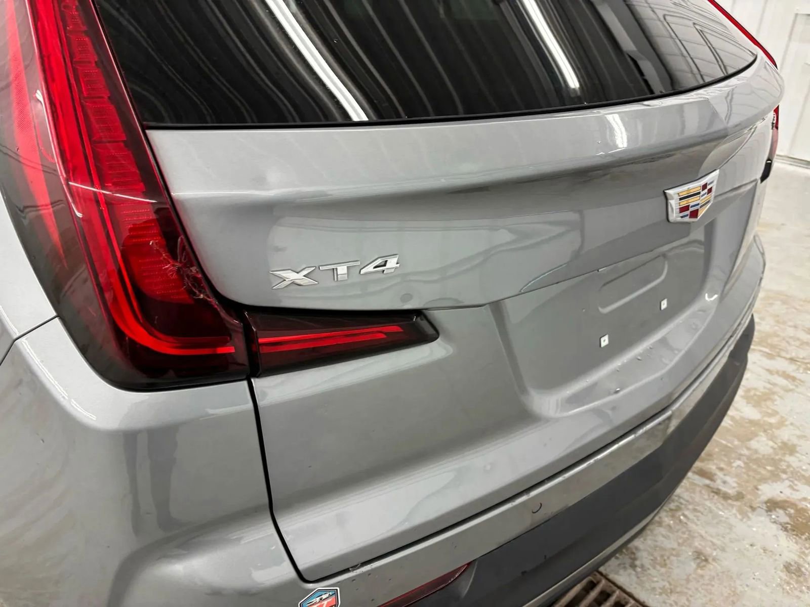 Used 2023 Cadillac XT4 Premium Luxury FWD image 23
