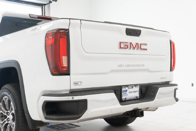 Used 2025 GMC Sierra 1500 SLT AWD/4WD image 29