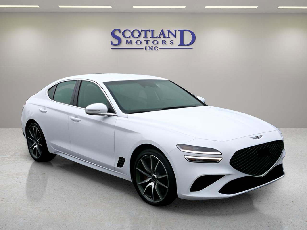 Used 2025 Genesis G70 2.5T RWD image 4
