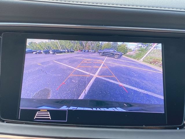 Used 2021 Buick Enclave Essence w/ Sport Touring Edition FWD image 14