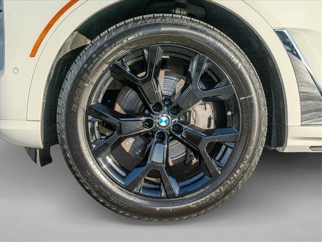 Used 2026 BMW X7 xDrive40i image 13