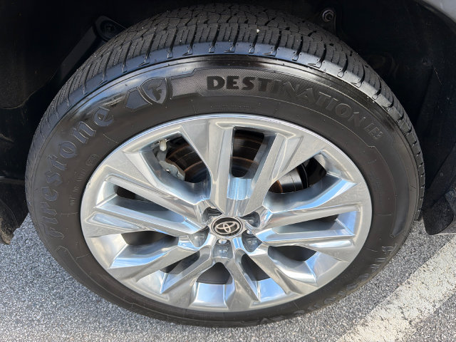Used 2021 Toyota Highlander Limited FWD image 17