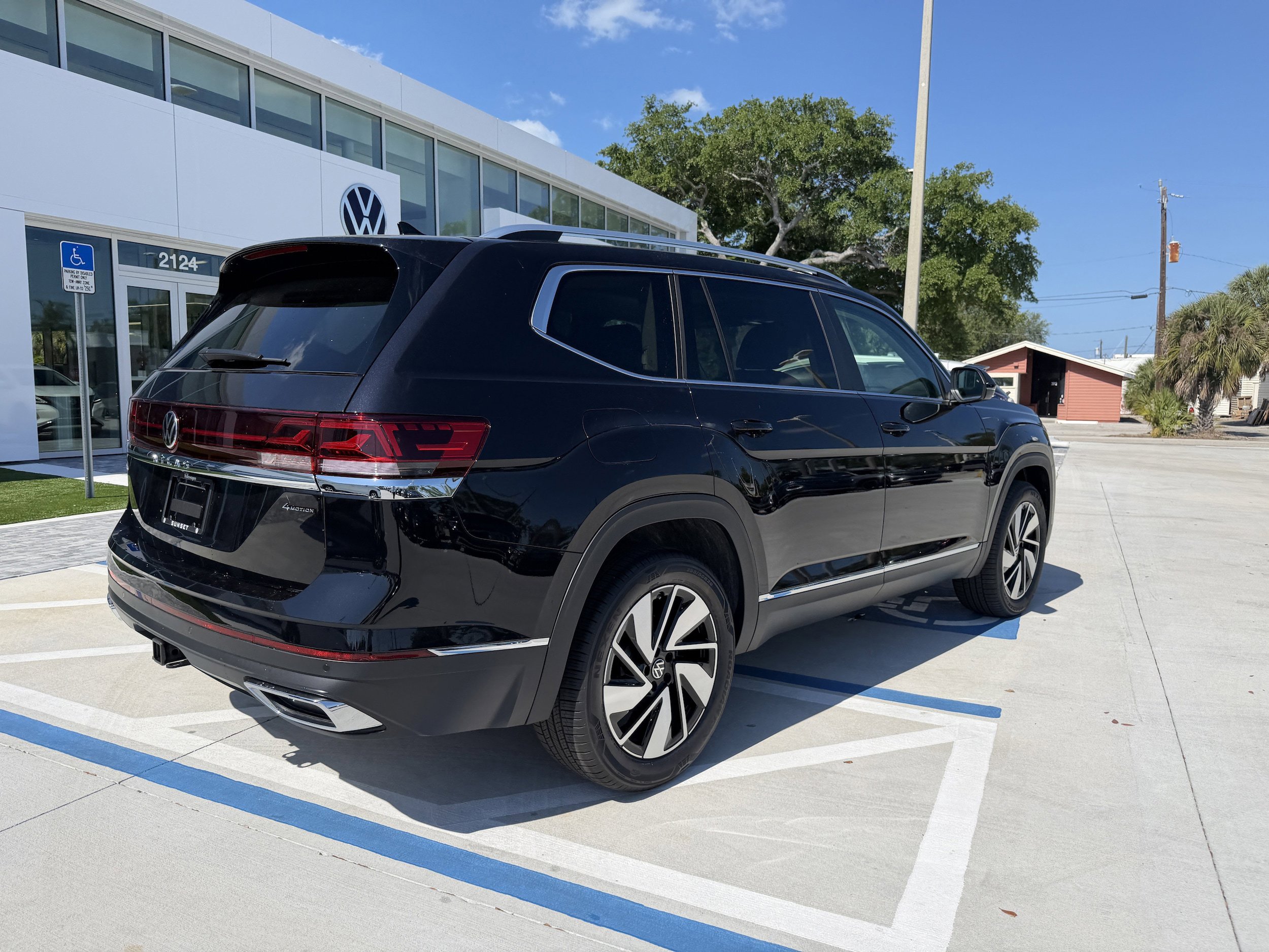 New 2026 Volkswagen Atlas SEL AWD/4WD image 3