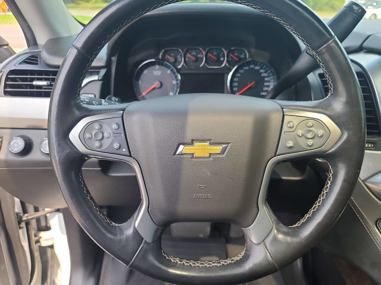 Used 2019 Chevrolet Suburban LT AWD/4WD image 14