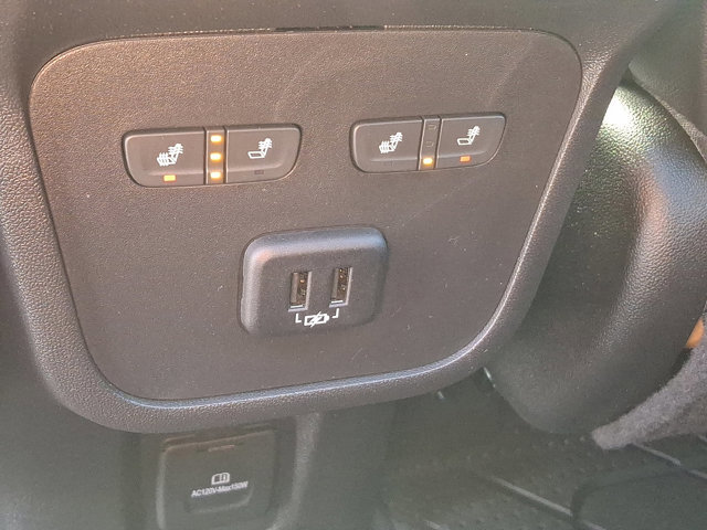 Used 2023 Chevrolet Equinox Premier image 39