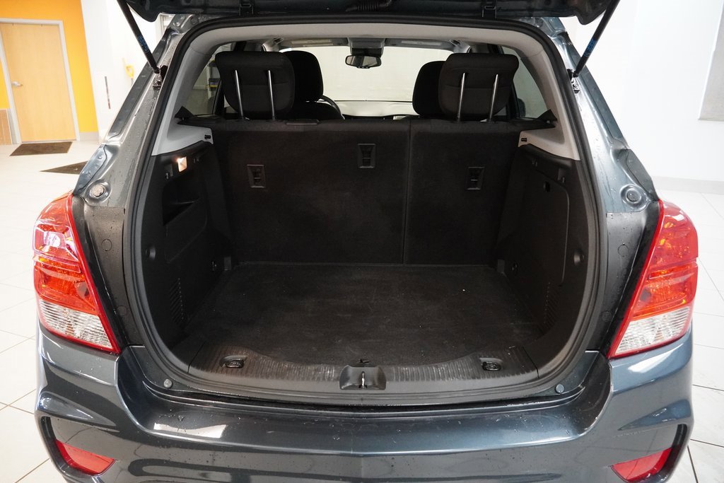 Used 2022 Chevrolet Trax LS w/ Tint and Cruise Package image 12