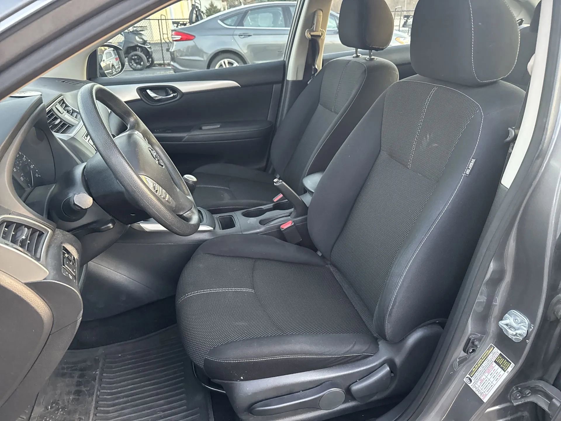 Used 2017 Nissan Sentra S image 13