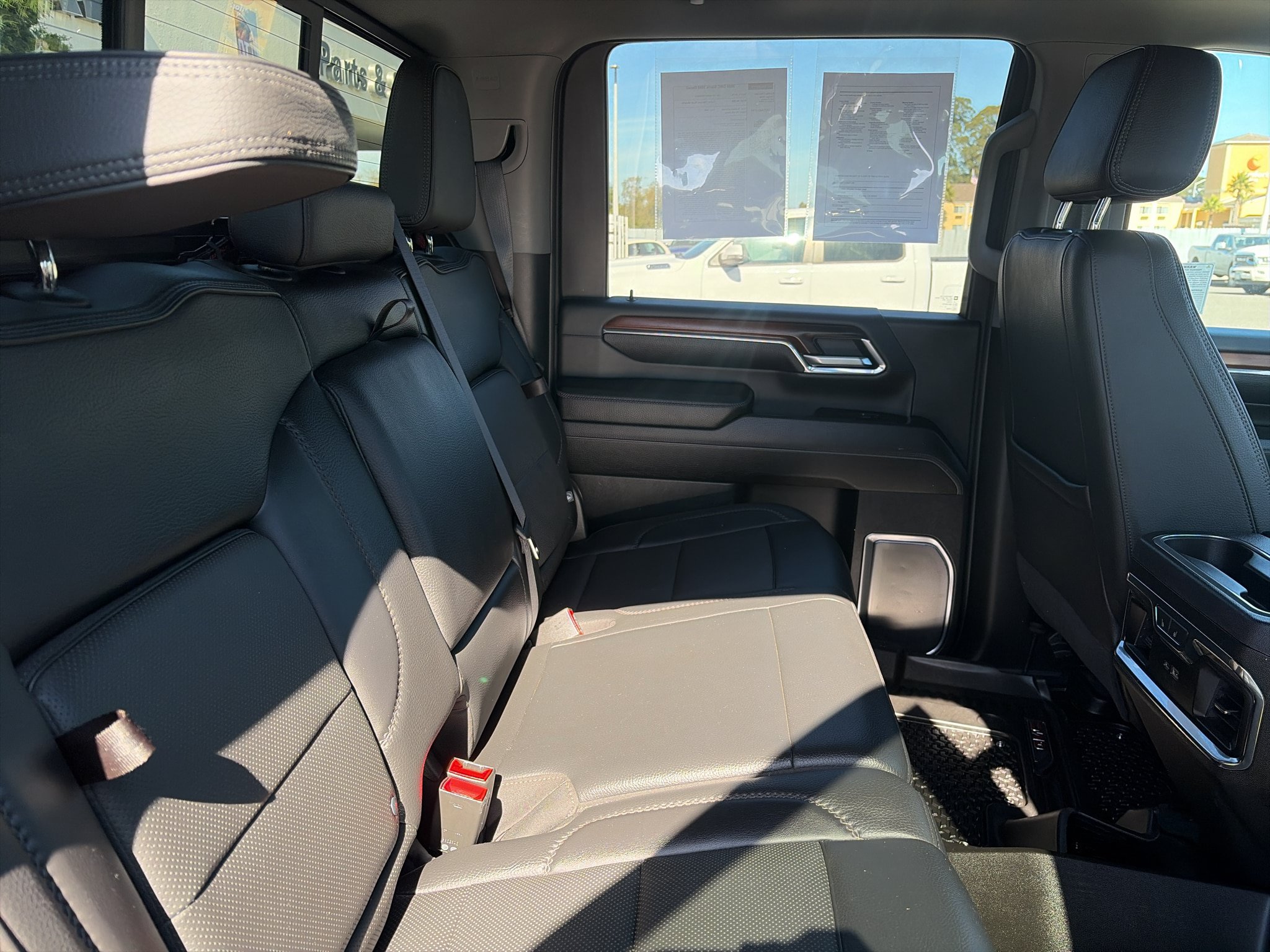 Used 2024 GMC Sierra 3500 Denali w/ Denali Reserve Package AWD/4WD image 22