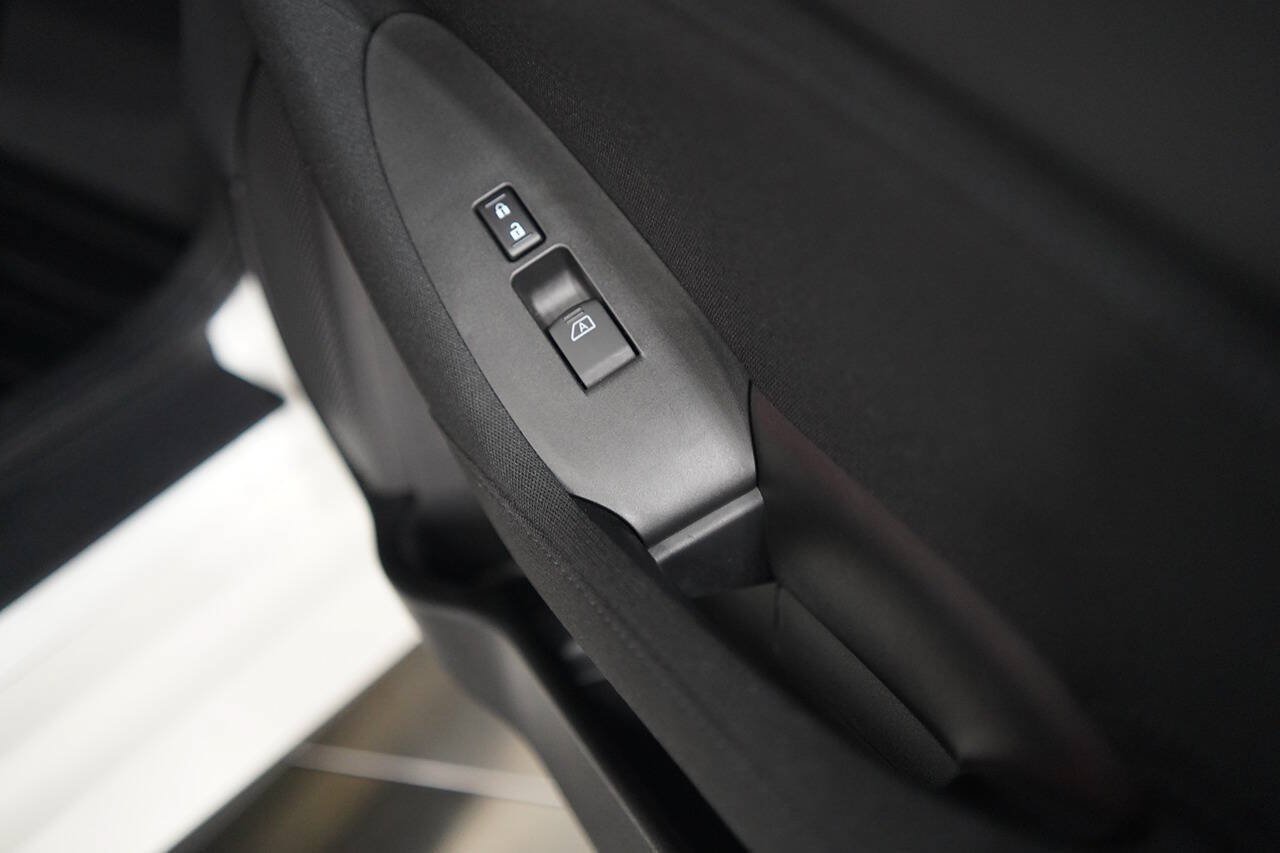 Used 2025 Nissan Z Sport w/ Floor Mat Package RWD image 77
