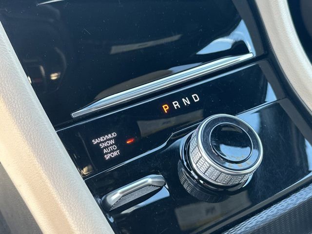 Certified 2024 Jeep Grand Cherokee Limited w/ Black Appearance Package image 32