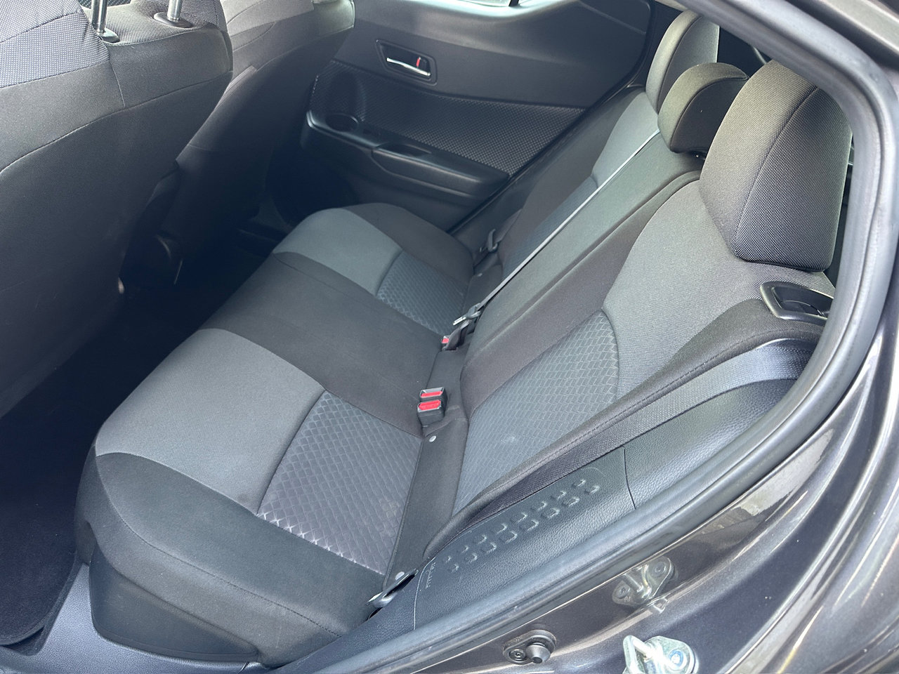 Used 2021 Toyota C-HR LE image 26