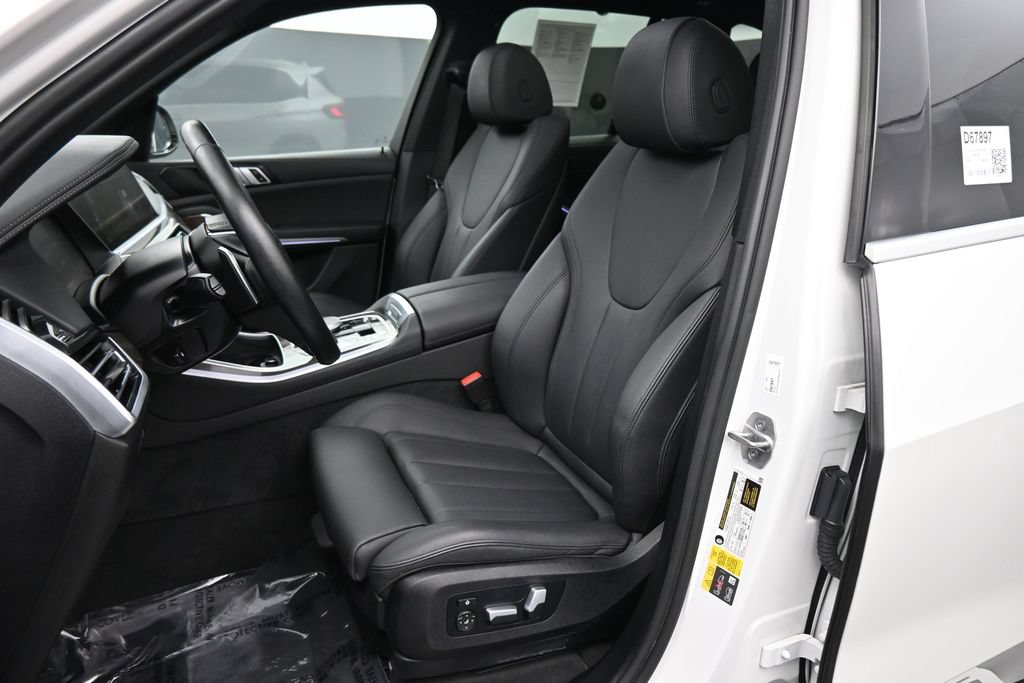 Used 2022 BMW X5 xDrive45e w/ Climate Comfort Package AWD/4WD image 16