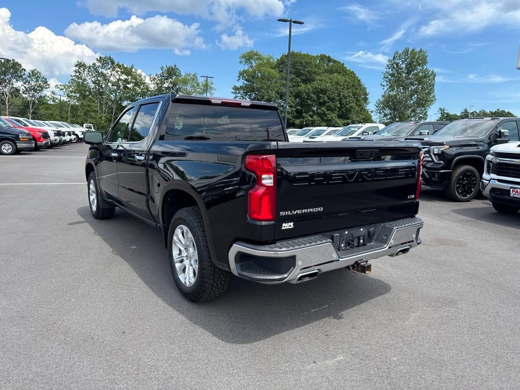 Used 2023 Chevrolet Silverado 1500 LTZ w/ Z71 Off-Road Package AWD/4WD image 7