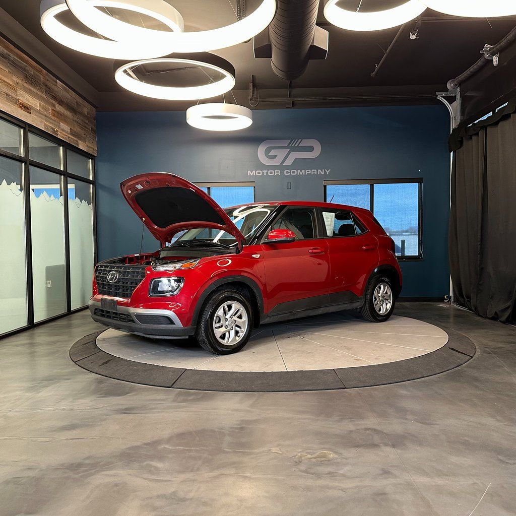 Used 2023 Hyundai Venue SE image 21