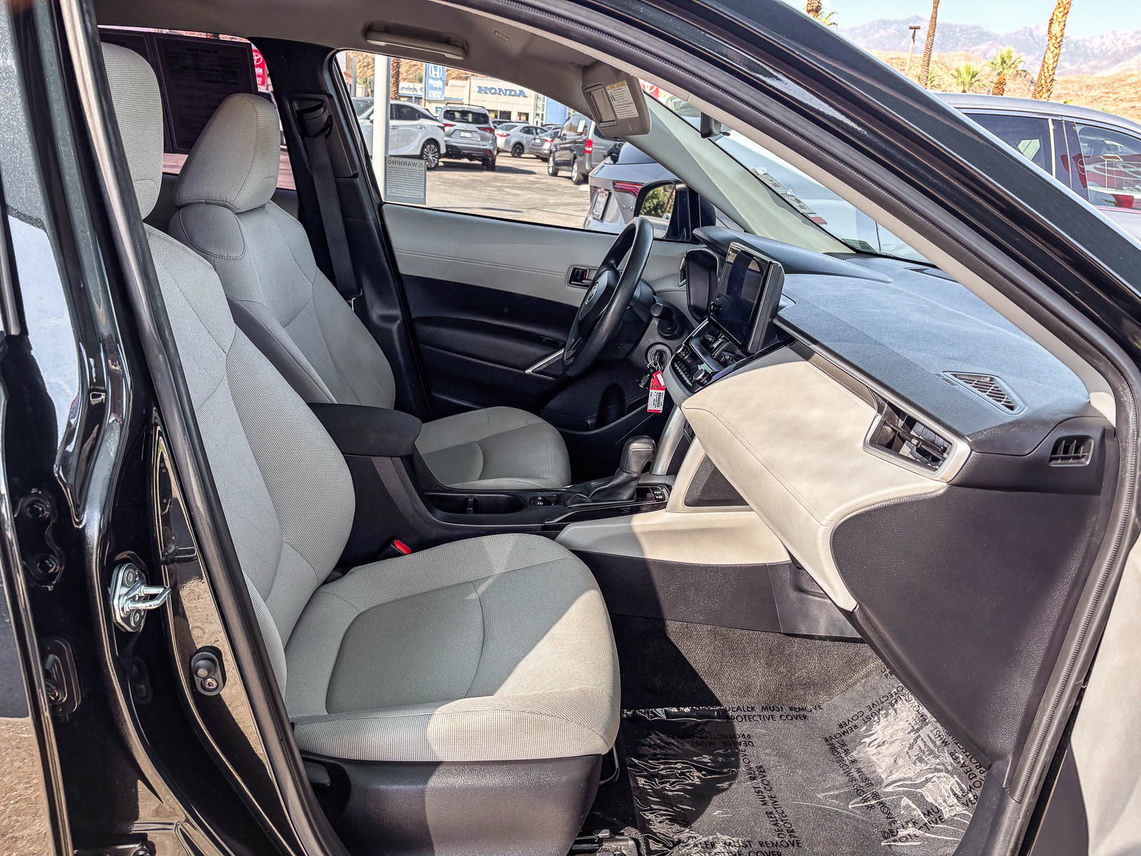 Certified 2025 Toyota Corolla Cross L FWD image 19