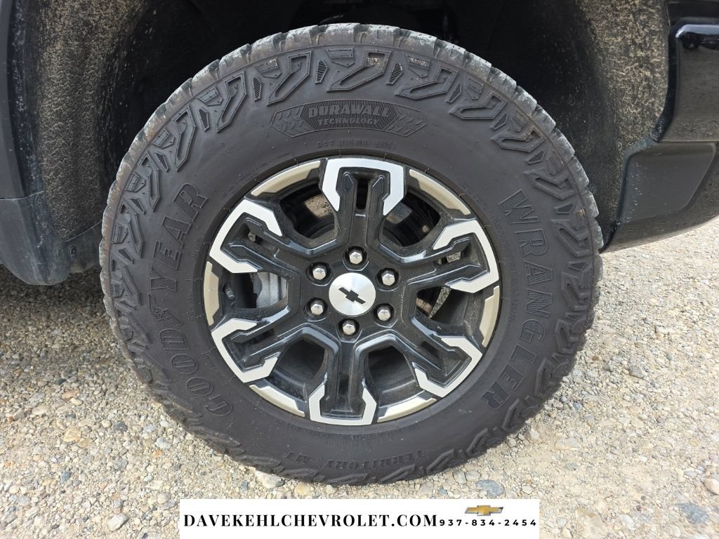 Certified 2022 Chevrolet Silverado 1500 ZR2 w/ Technology Package AWD/4WD image 42