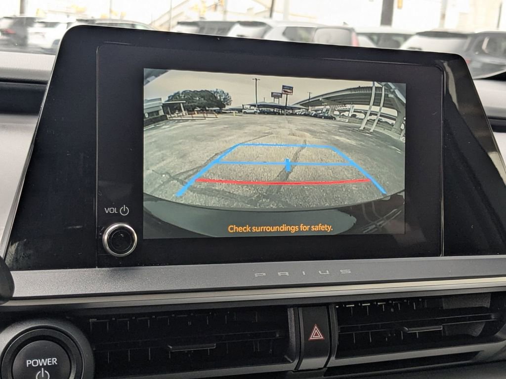 Used 2025 Toyota Prius LE image 20