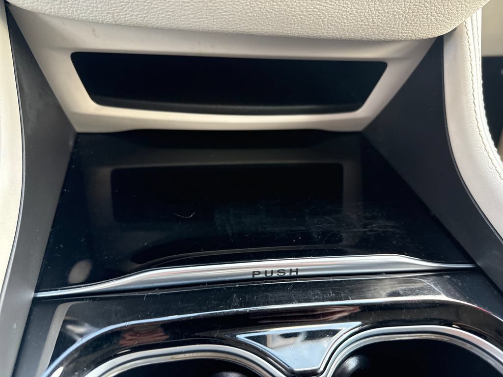 Used 2022 Chrysler Pacifica Limited FWD image 31