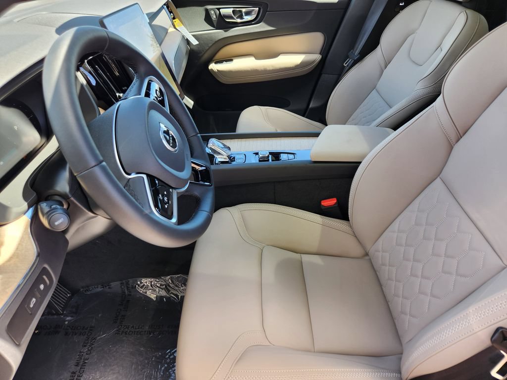 New 2026 Volvo XC60 T8 Plus w/ Protection Package Premier AWD/4WD image 4