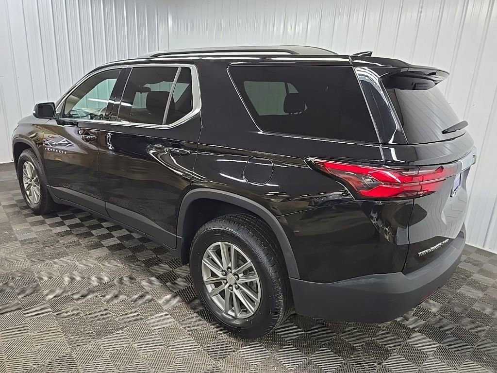 Used 2023 Chevrolet Traverse LT image 9