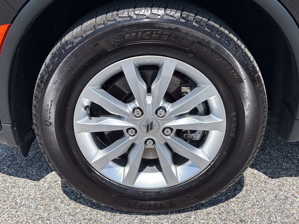Used 2024 Dodge Durango SXT w/ 3rd Row Seating Group AWD/4WD image 16