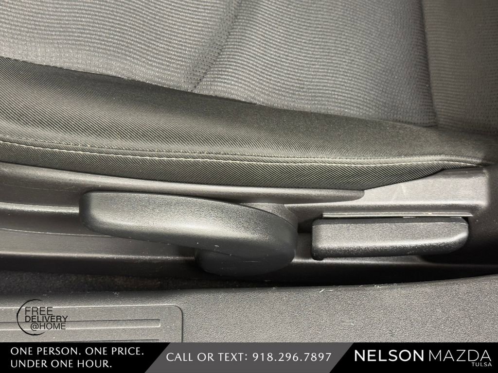 Used 2013 MAZDA MX-5 Miata Sport image 23