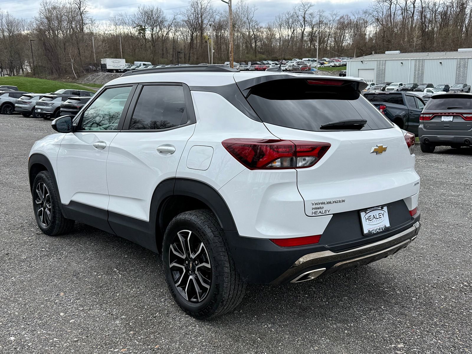 Certified 2023 Chevrolet TrailBlazer ACTIV w/ Convenience Package image 2