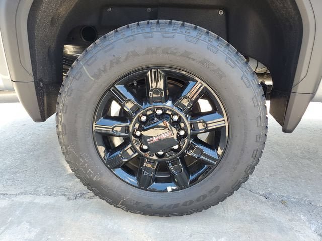 New 2026 GMC Sierra 2500 AT4 w/ AT4 Premium Plus Package AWD/4WD image 6