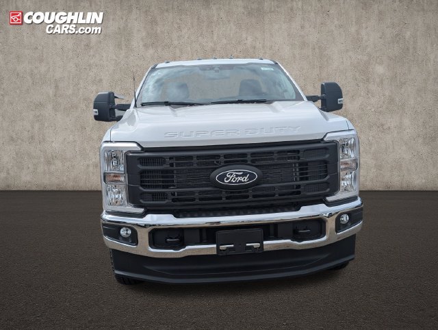New 2027 Ford F250 XL w/ XL Driver Assist Package AWD/4WD image 2