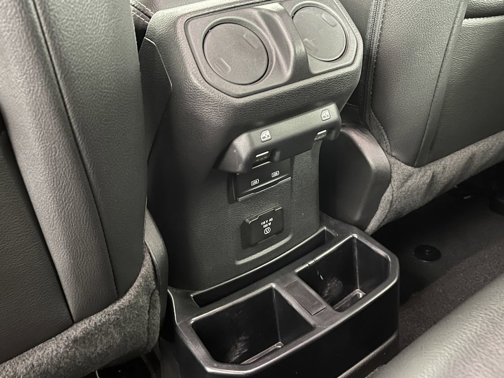 Used 2022 Jeep Wrangler Unlimited Sahara image 27