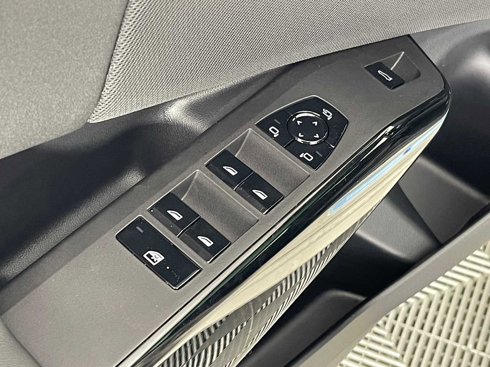 New 2026 BMW X3 xDrive30 w/ Premium Package image 18