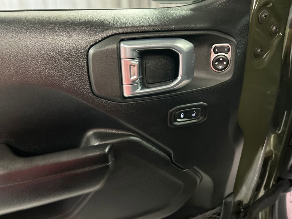 Used 2021 Jeep Wrangler Rubicon image 13