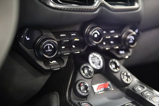 Used 2023 Aston Martin V8 Vantage Roadster RWD image 13
