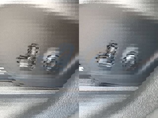 Used 2019 Jeep Cherokee Latitude Plus image 17