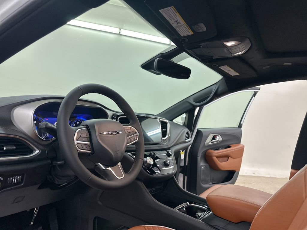 New 2026 Chrysler Pacifica Pinnacle image 27