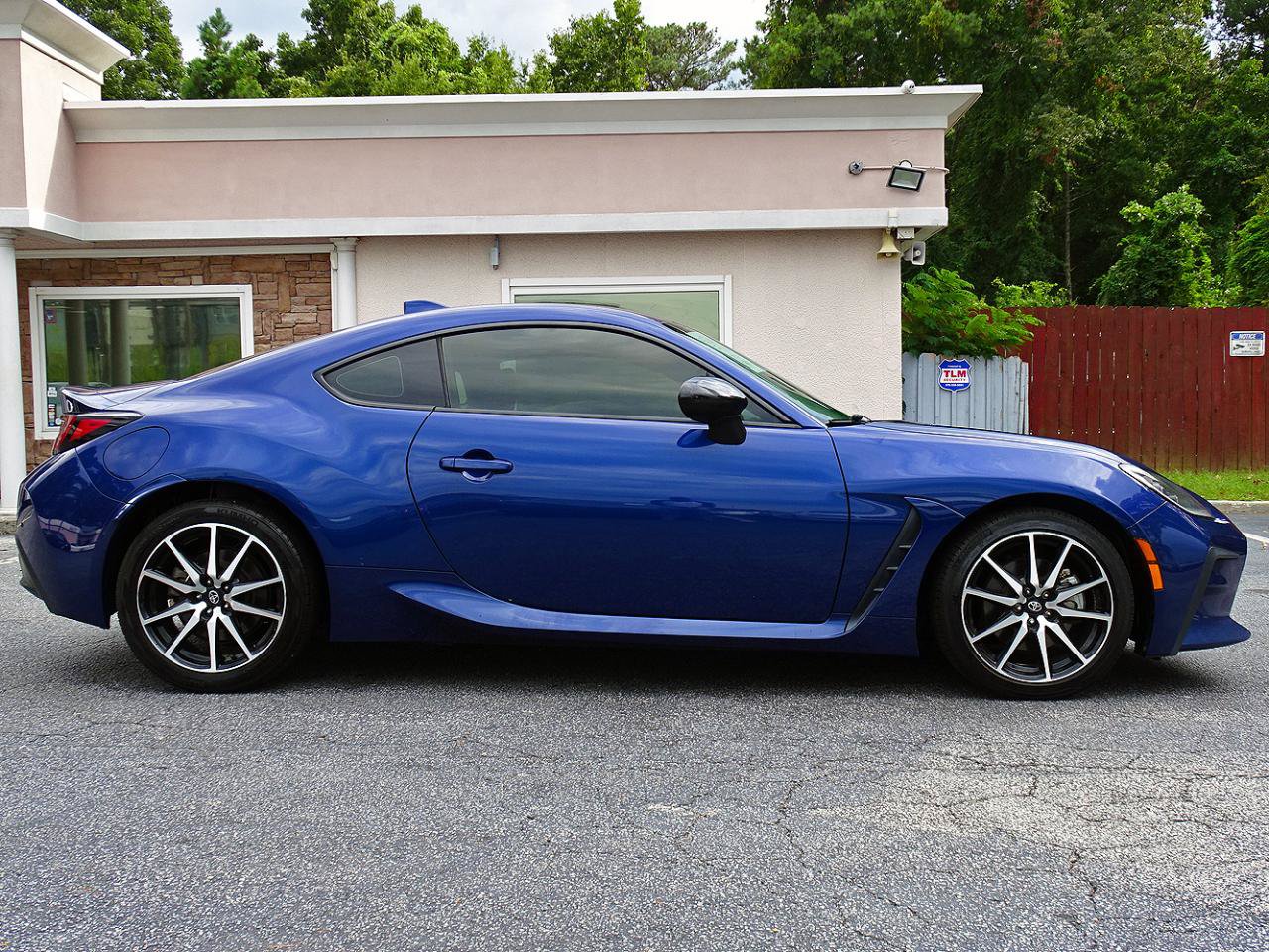 Used 2022 Toyota GR86 RWD image 9