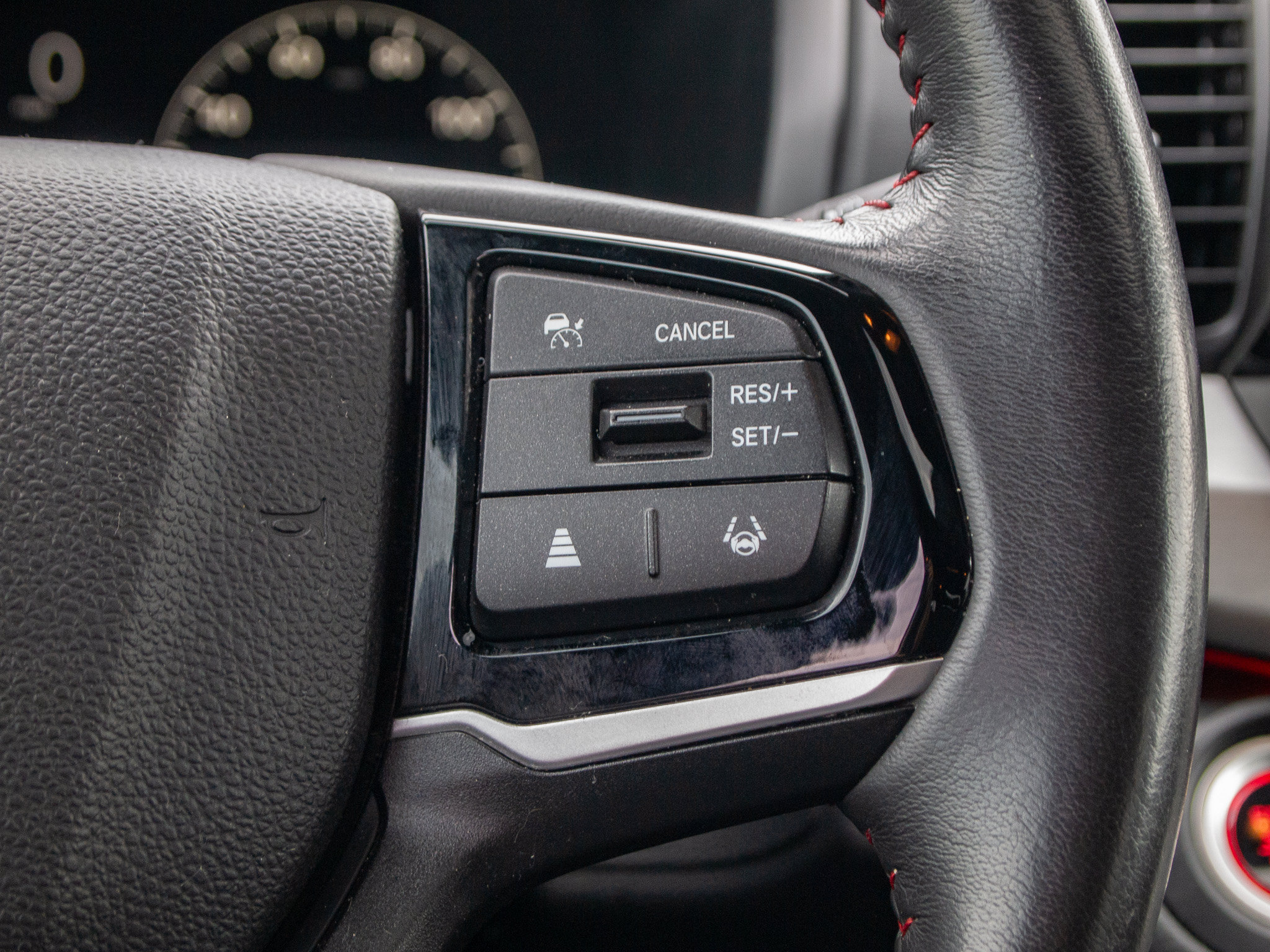 Used 2025 Honda Odyssey Sport-L image 23
