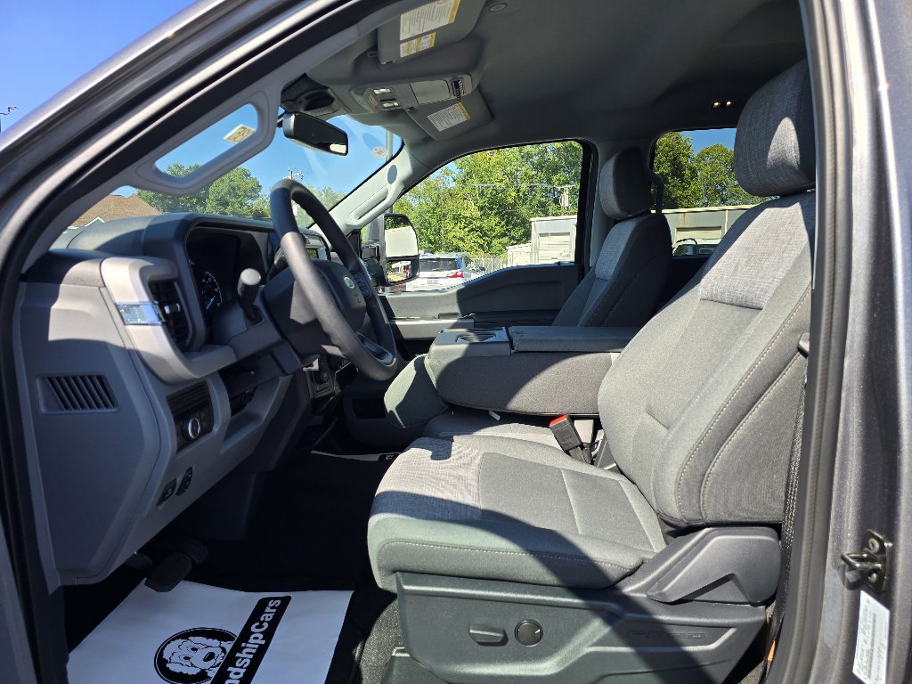 New 2025 Ford F350 XLT w/ XLT Value Package image 8