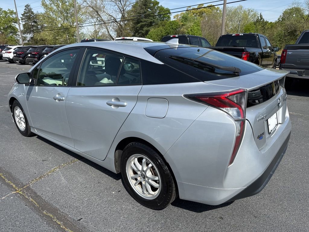 Used 2017 Toyota Prius Two image 3