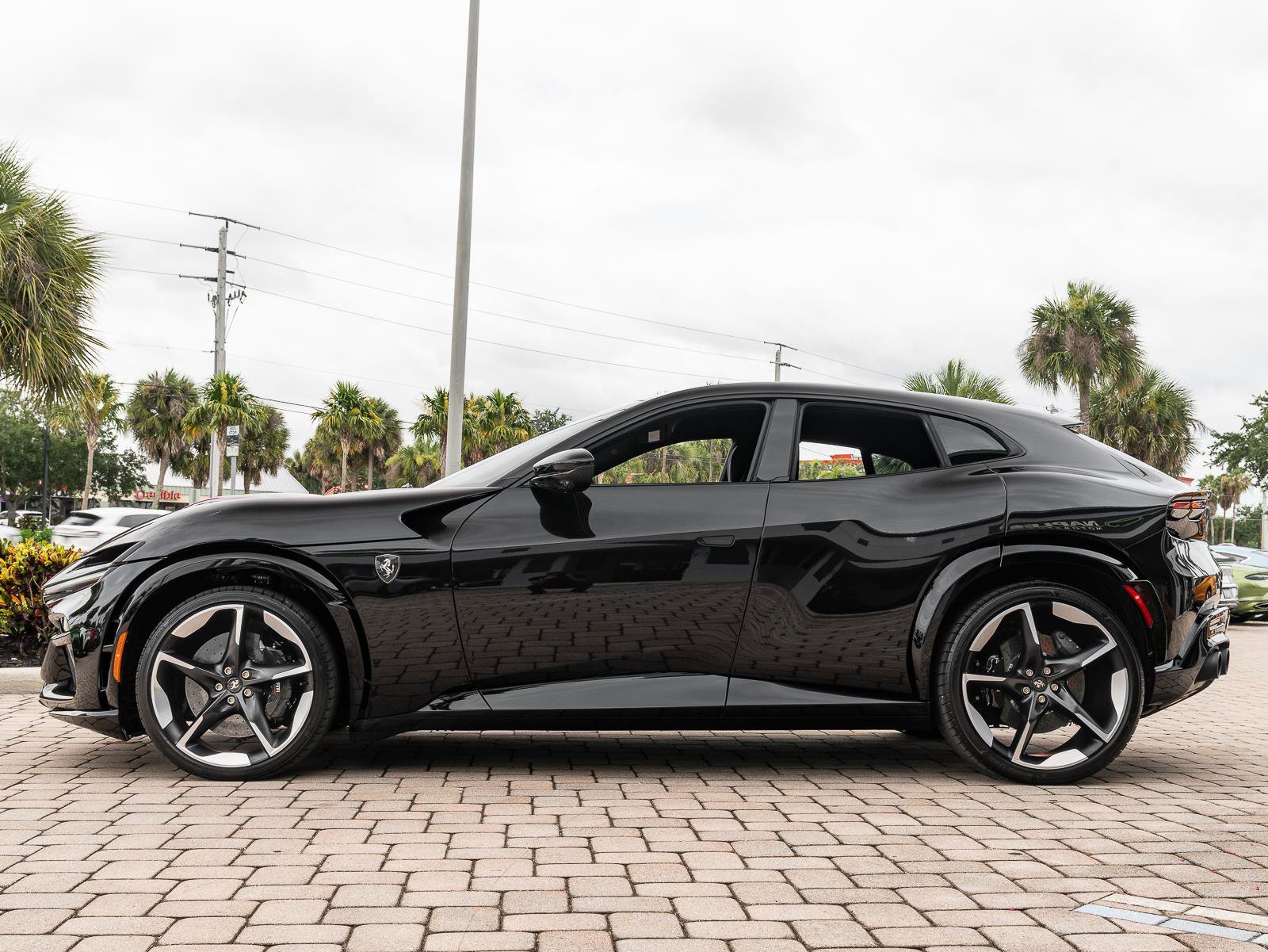 Used 2025 Ferrari Purosangue AWD/4WD image 19