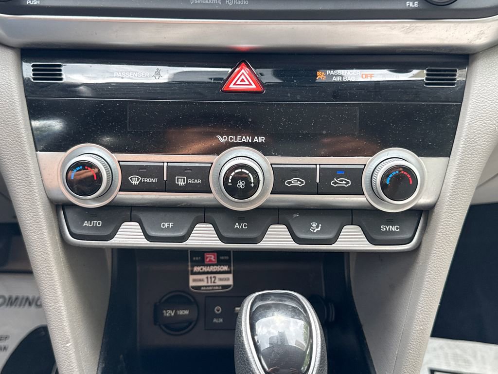 Used 2020 Hyundai Elantra SEL image 23