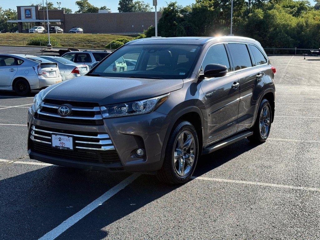 Used 2019 Toyota Highlander Limited Platinum image 10