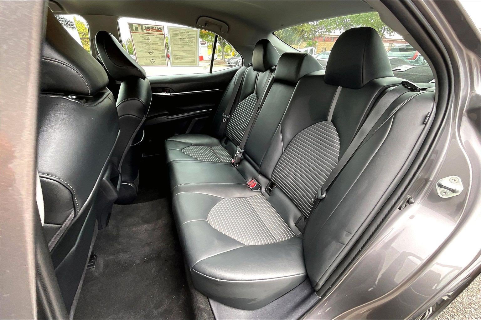 Used 2022 Toyota Camry SE FWD image 30