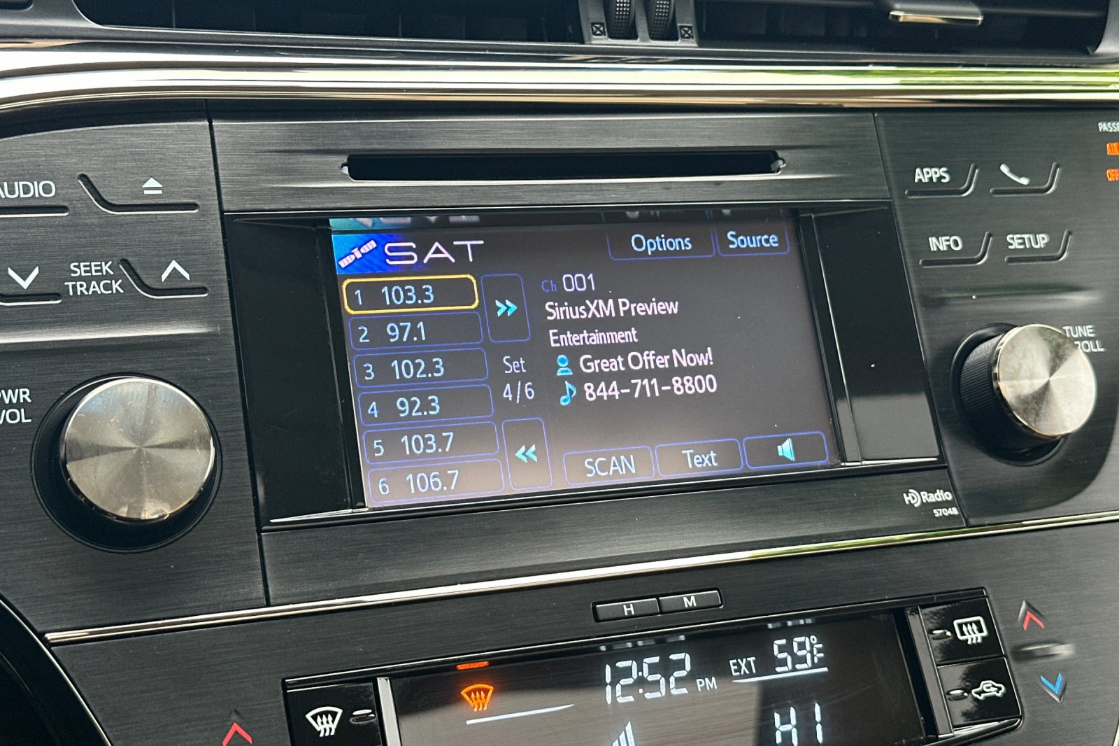 Used 2014 Toyota Avalon XLE Touring image 17