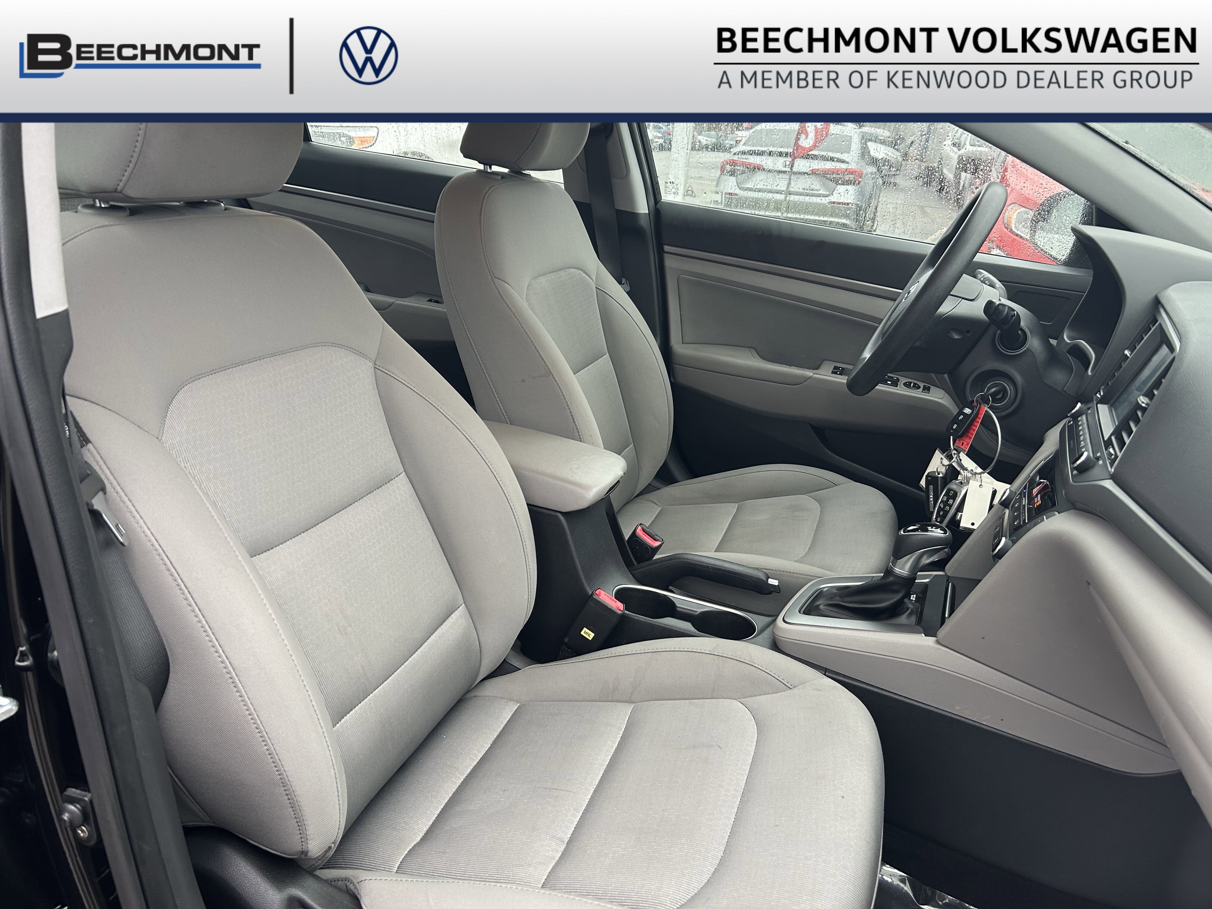 Used 2017 Hyundai Elantra SE image 23