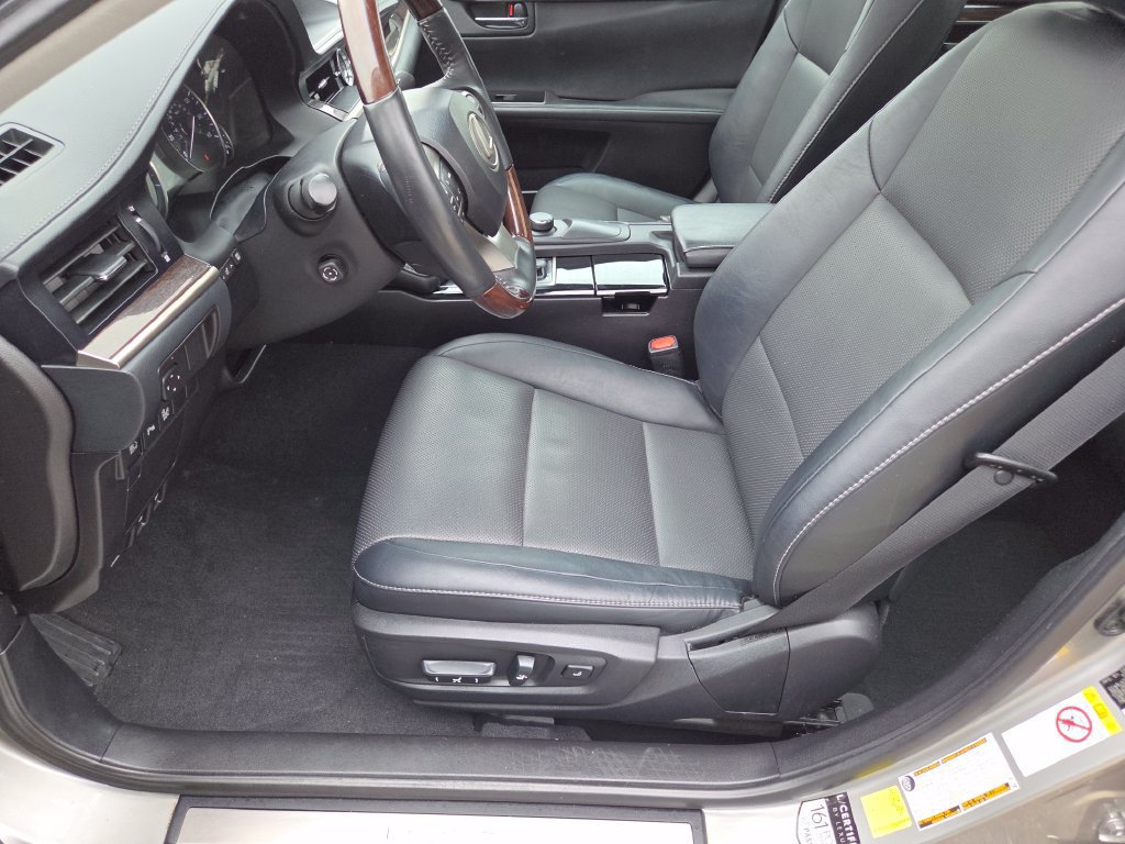 Used 2017 Lexus ES 350 w/ Premium Package FWD image 5
